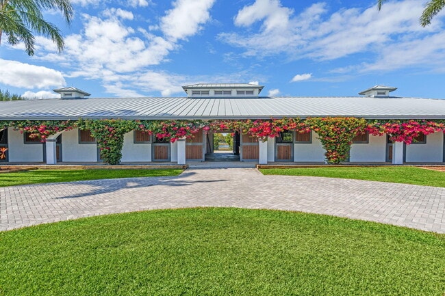 Building Photo - 13155 Southfields Rd