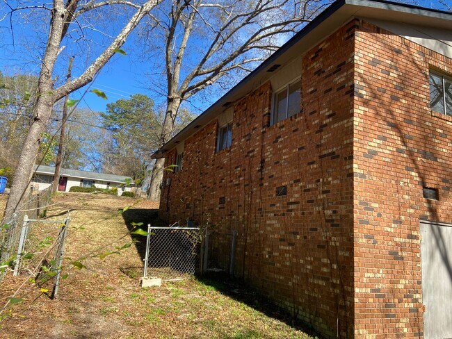 Building Photo - **ON HOLD**3 Bedroom / 1.5 Bathroom Home for Rent in Columbus, GA***