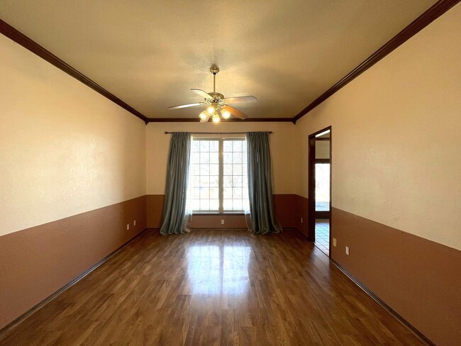 Building Photo - Welcome to this beautiful 4-bedroom, 3-bat...