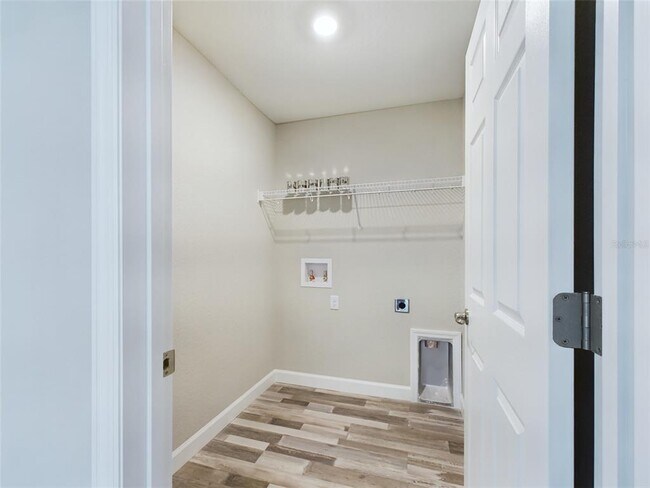Building Photo - 13215 SW 77th Ave