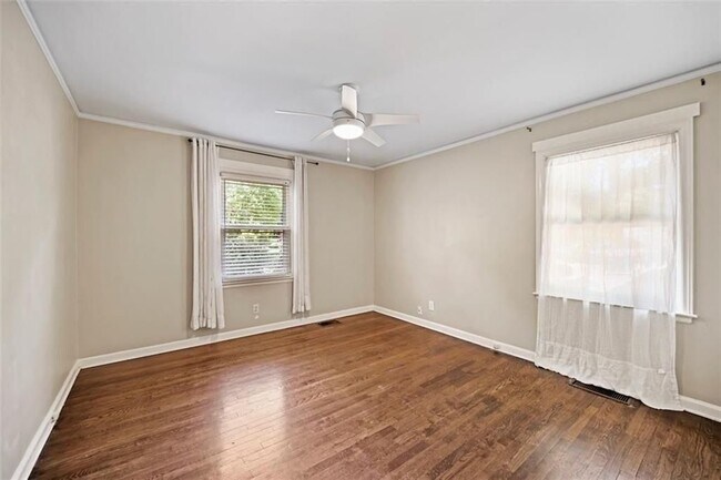 Building Photo - 2654 Elsinore St