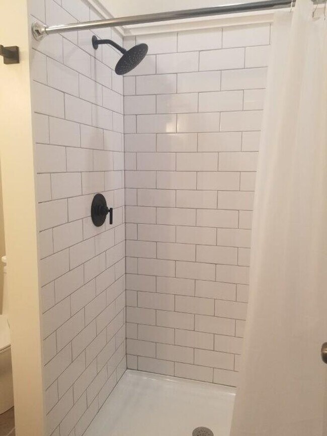 Building Photo - 6047 Wayne Memorial Dr