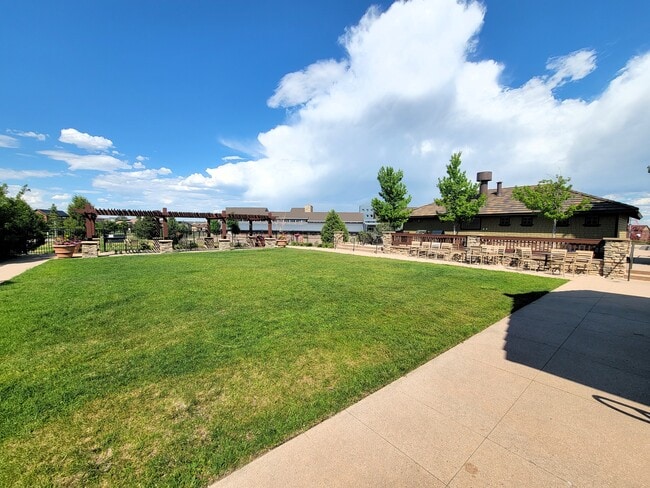 Building Photo - 8109 Hollygrape Ln