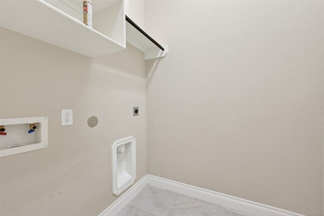 Building Photo - 18011 Begbie Path