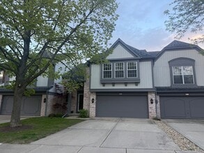 Building Photo - 803 Marseilles Cir
