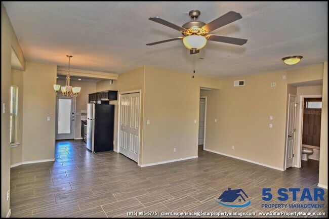 Building Photo - 452 Isaias Ave.