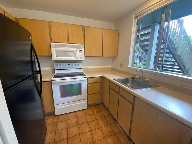 Building Photo - 168MCC