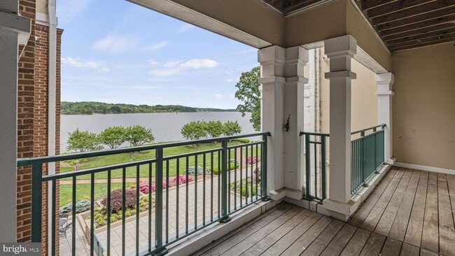 Primary Photo - 440 Belmont Bay Dr