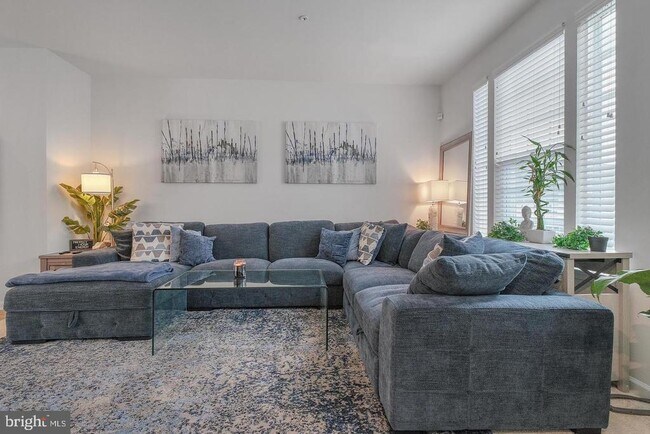 Building Photo - 52 Caswell Dr