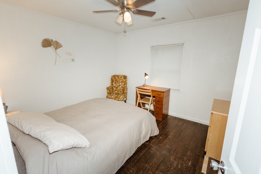 Building Photo - 3412 Homan Ave