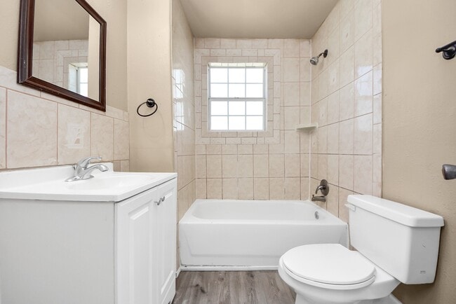 Building Photo - 2510 Delaware Ave