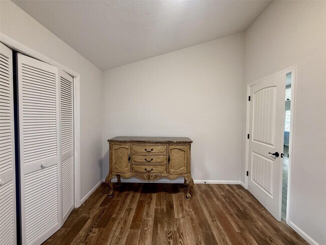 Building Photo - 75 N Barfield Dr