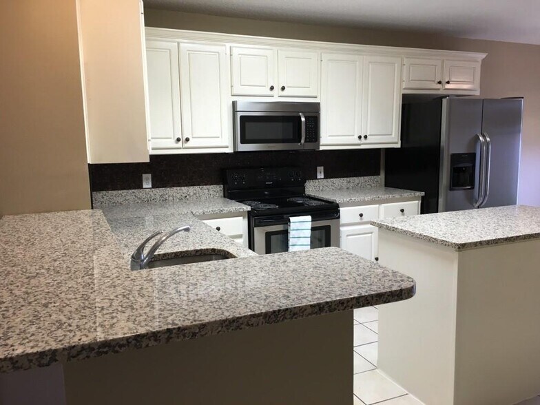 Kitchen - 2334 78th St