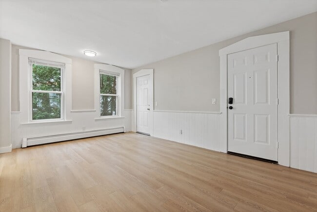 Building Photo - 26 High St