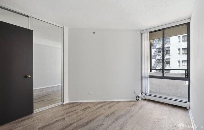 Building Photo - 900 Bush St
