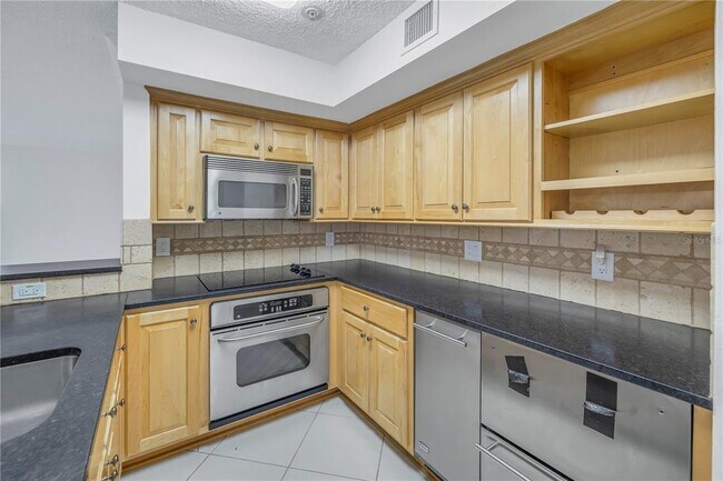 Building Photo - 2400 Feather Sound Dr