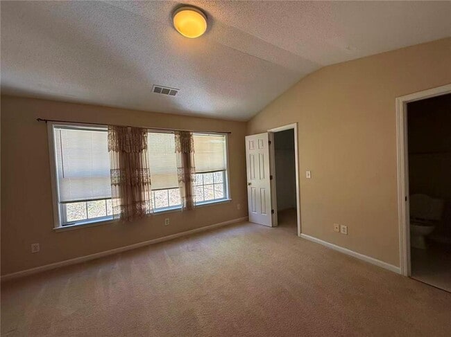 Building Photo - 4063 Howell Park Rd