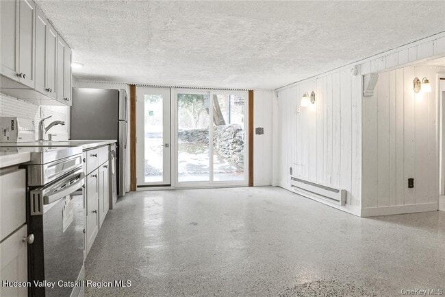 Building Photo - 378 Broadway