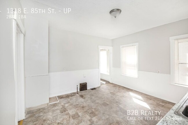 Building Photo - 1318 E 85th St