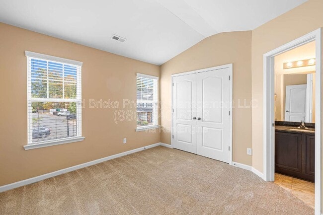 Building Photo - 12562 McGrath Dr