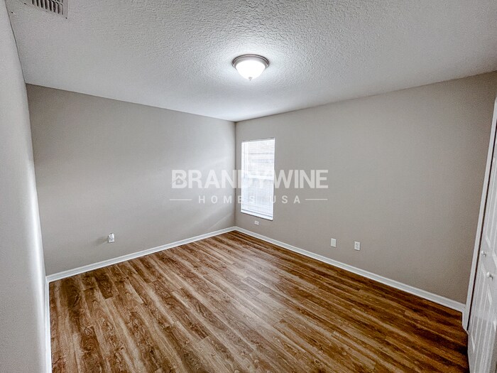 Building Photo - 3912 E Powhatan Ave