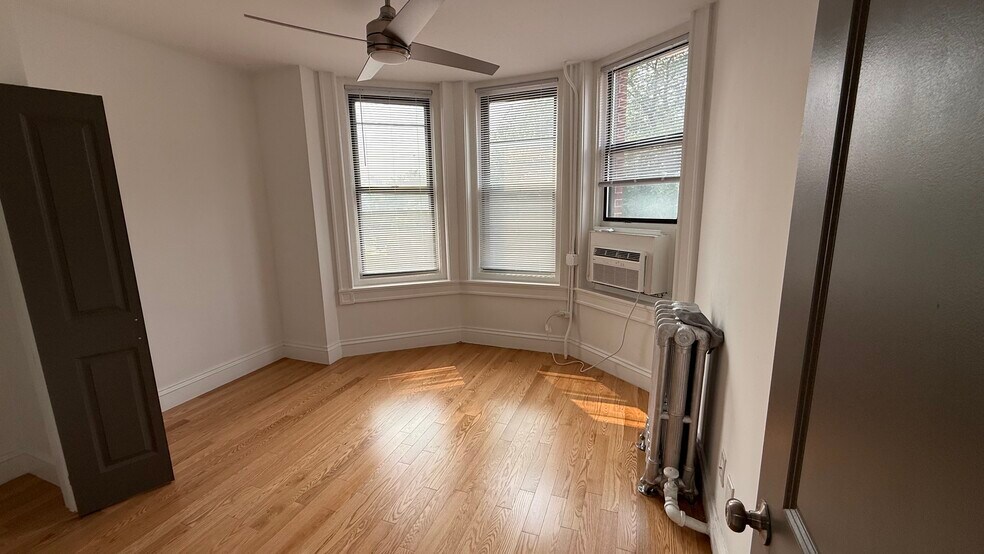 Building Photo - 52 Westland Ave