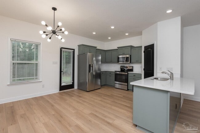 Building Photo - 1005 N A St