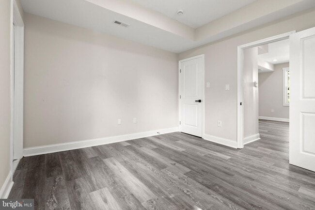 Building Photo - 505 McCabe Ave