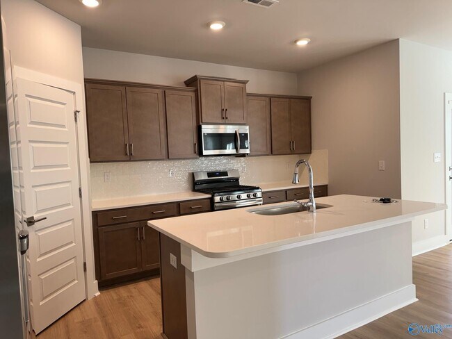 Building Photo - 28598 Halford Dr