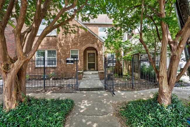 Primary Photo - 1812 Stanford St