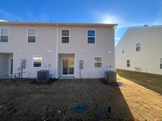 Building Photo - Brand New 3/2.5 Townhome Available In Reidville - Ready To Move In!