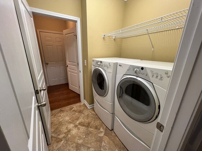 Building Photo - 10117 Falls Meadow Ct