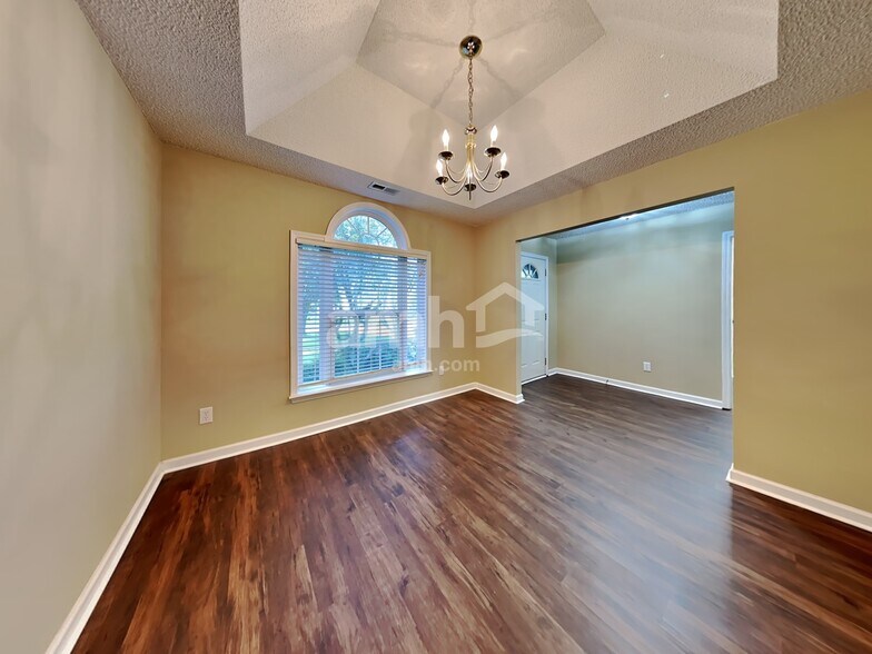 Building Photo - 114 Ridge Lake Dr