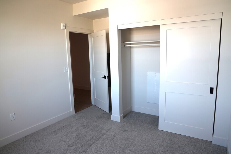 Bedroom 2 - 919 39th Ave