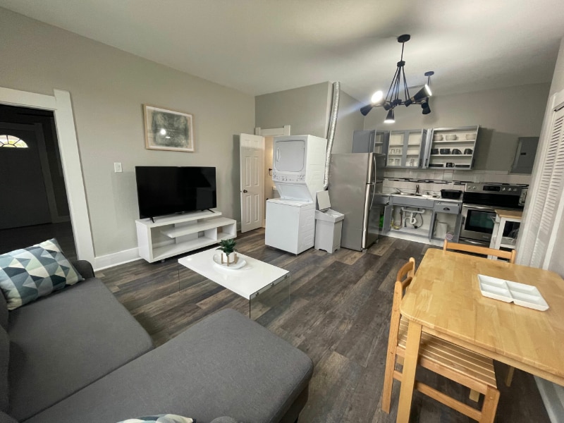 Building Photo - 230 N Randolph St