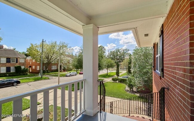 Building Photo - 2819 Oak St