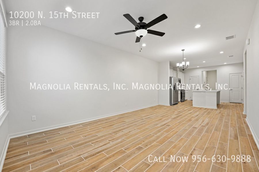 Building Photo - 10200 N 15th St