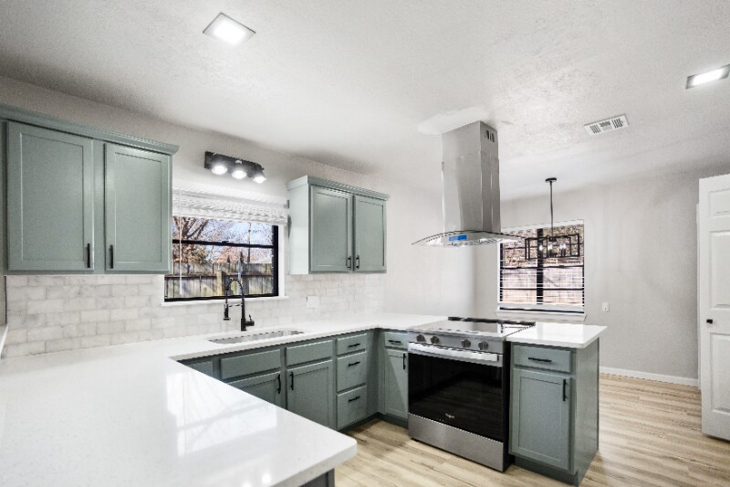 Building Photo - 2620 Acacia Ct