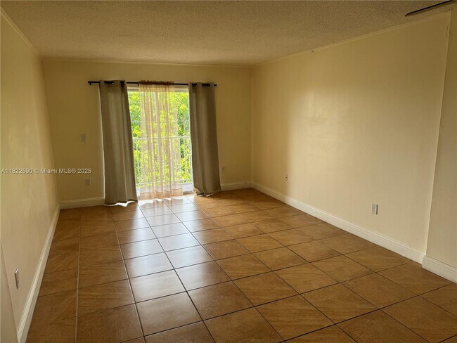 Building Photo - 1085 W 68th St