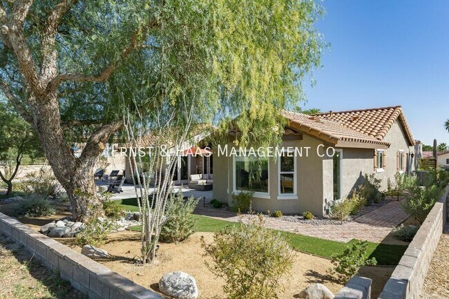 Building Photo - 8780 Warwick Dr