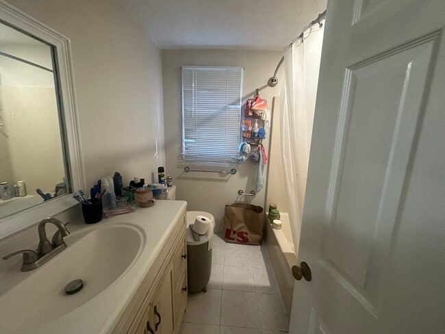 Building Photo - 128 Ridge Rd