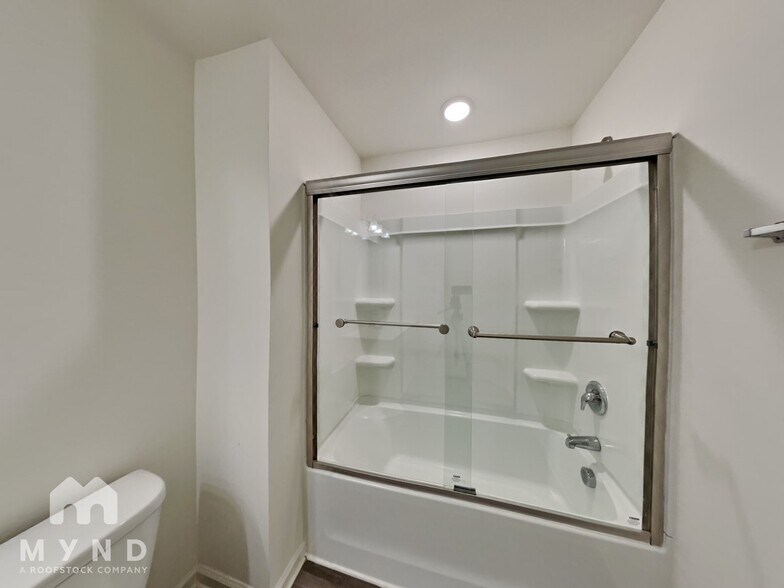 Building Photo - 133 Swindon Dr