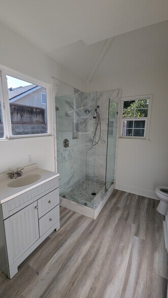 Building Photo - 392 West Center Ave