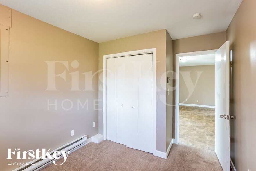 Building Photo - 2634 Westleigh Dr
