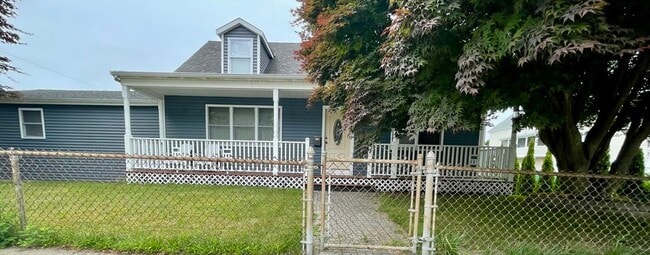 Primary Photo - 871 King St