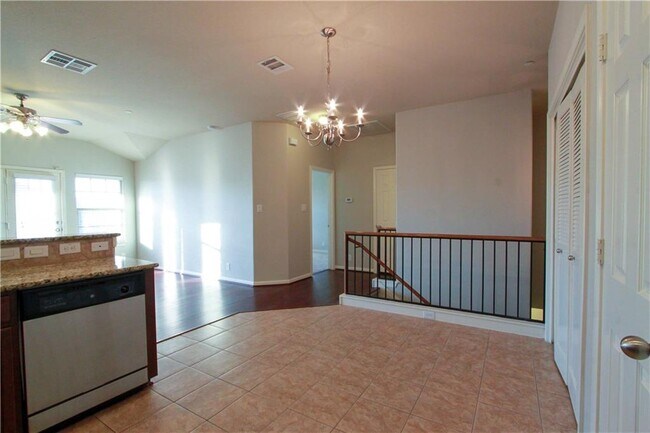 Building Photo - 3101 Davis Ln