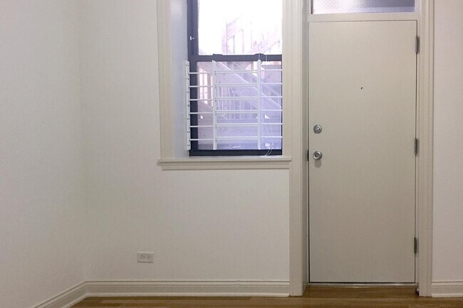 Floorplan - 5400-5408 S. Ingleside Avenue