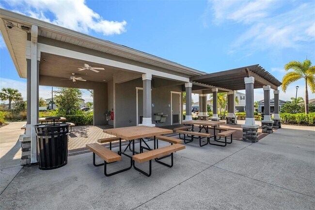 Building Photo - 6305 Springmont Lp