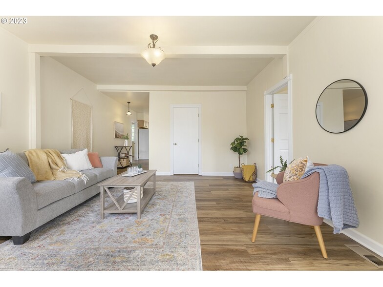 Living Room - 7029 N Tyler Ave