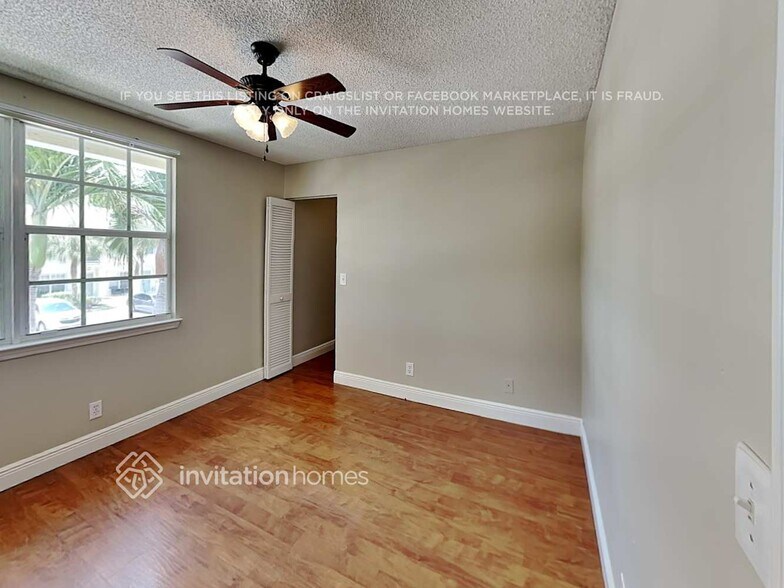 Building Photo - 9951 NW 56th Pl
